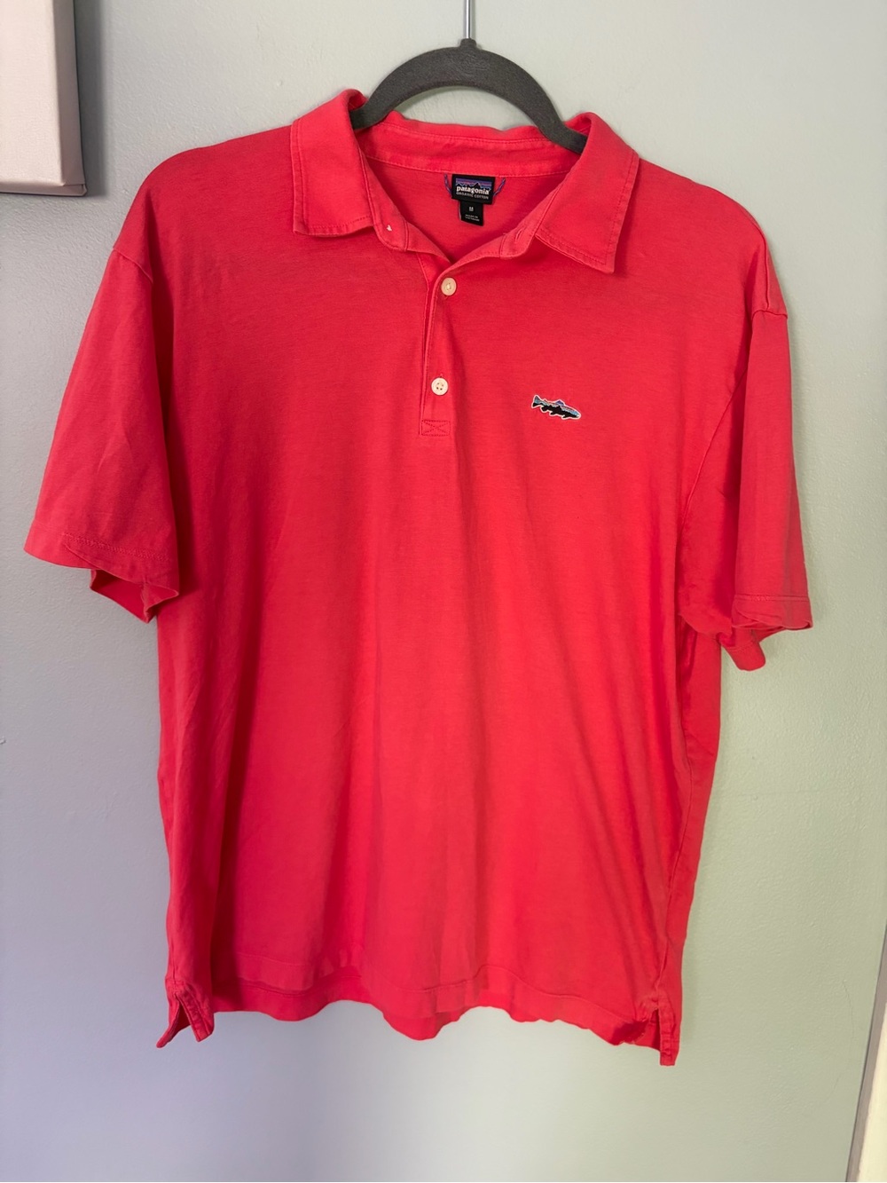 Patagonia Men's Size M Trout Fitz Roy Polo Shirt Coral Pink Organic Cotton 52206